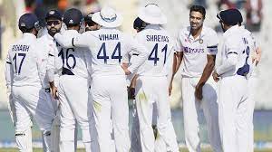 IND vs SL 1st Test Live: भारत ने बनाए 574 रन, श्रीलंका को 59 के स्कोर पर लगा दूसरा झटका, करुणारत्ना आउट