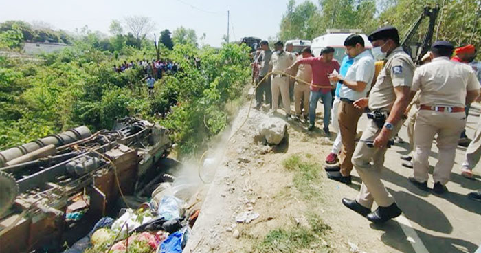 तमिलनाडु में श्रद्धालुओं से भरा ट्रक खाईं में गिरा, 11 की मौत, सीएम ने जताया दुख