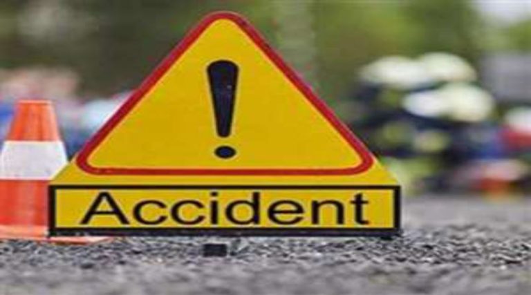 लखीमपुर खीरी के पलिया में कार पलटने से पांच लोगों की मौत, सात घायल