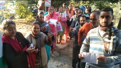 हिमाचल में 68 विस सीटों के लिए मतदान शुरू, मतदाताओं में उत्साह, इस बार AAP भी उतरी मैदान में