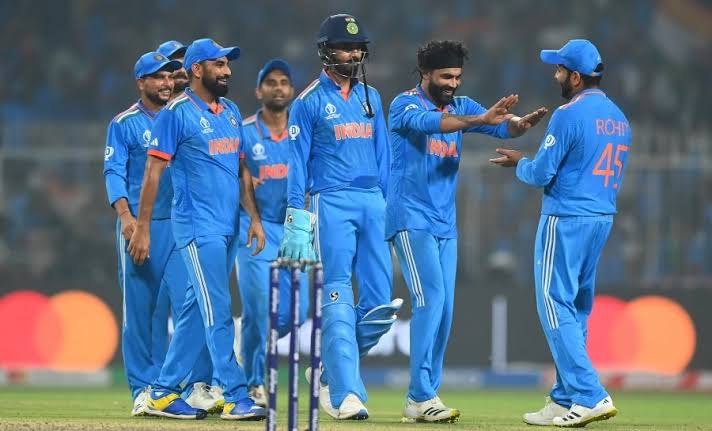 भारत ने दक्षिण अफ्रीका को 243 रन से हराया,कोहली के शतक के बाद जडेजा ने पांच विकेट लिए