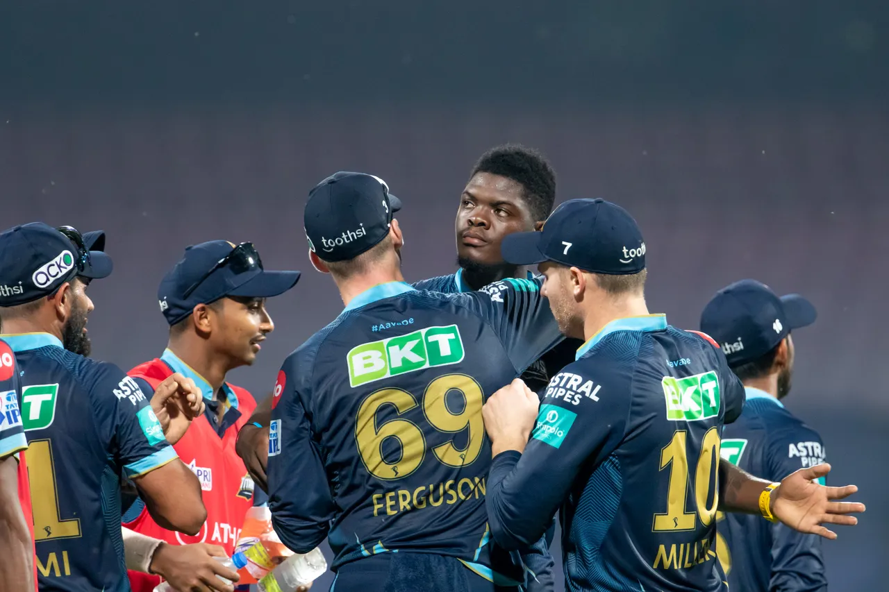 आईपीएल 2022 में गुजरात ने कोलकाता को आठ रन से हराया