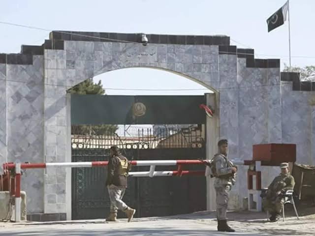अफगानिस्तान में पाकिस्तानी राजदूत की हत्या की कोशिश, एक सुरक्षाकर्मी घायल