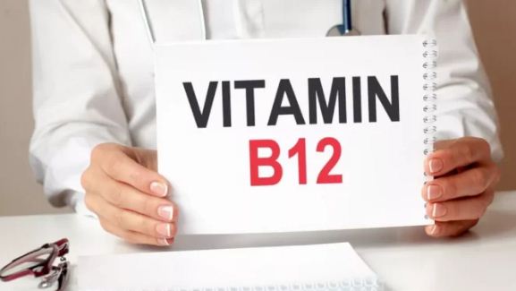 विटामिन बी12 की कमी से हाथ-पैर में होती है झुनझुनी, जानें कैसे दूर होगी समस्या